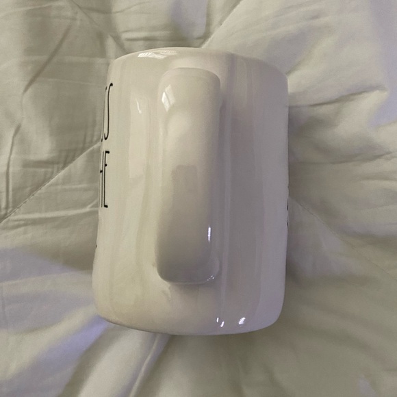 RAE DUNN DISNEY PRINCESS AND THE FROG MUG - Picture 6 of 11